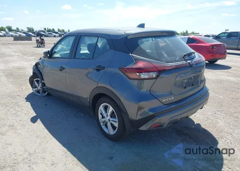 2025 Nissan Kicks Play S z USA, uszkodzony, nr VIN 3N1CP5BV4SL481376